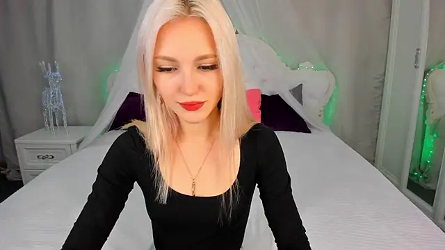 LisaFoxyMe online show from 9, 11, 2025