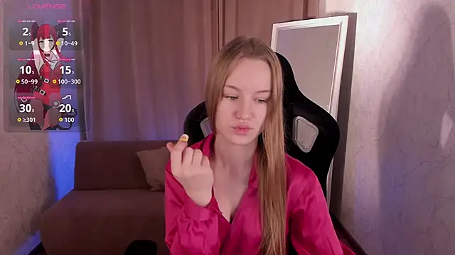 Lucy Shaw online show from 8, 11, 2025