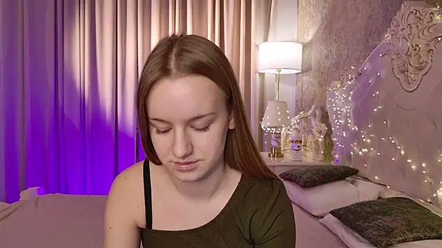 Lucy Shaw online show from 22, 11, 2025