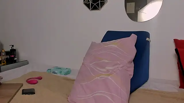 Busty Bellaa online show from 6, 10, 2025