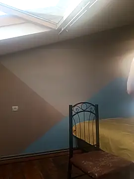 Julia Giulia online show from 27, 10, 2025