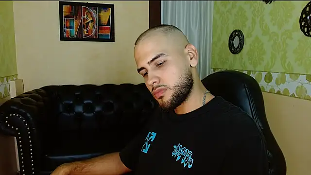 Snapshot of Marcus_Soler chatting on 31, 10, 2025 Marcus Soler online show from 31, 10, 2025