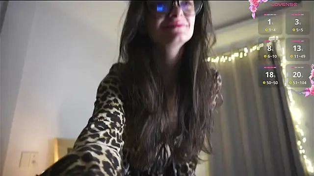 Morena Dolce online show from 3, 12, 2025