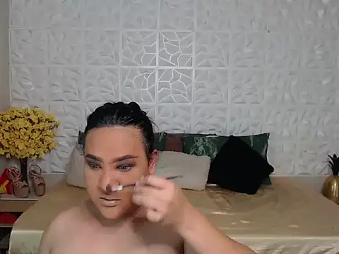 Snapshot of Hotcum_ella chatting on 8, 11, 2025 Hotcum ella online show from 8, 11, 2025