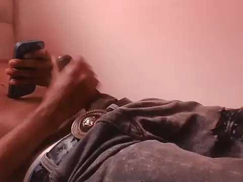 Snapshot of Nicky_2276 chatting on 28, 10, 2025 Nicky 2276 online show from 28, 10, 2025