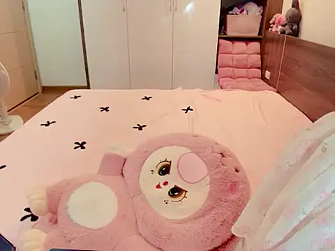 Snapshot of JunCii_9x chatting on 8, 11, 2025 JunCii 9x online show from 8, 11, 2025