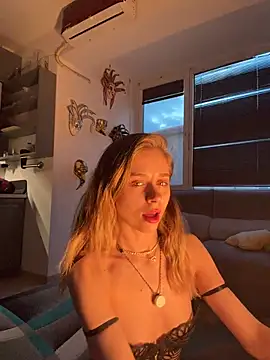 Snapshot of BabyAnais chatting on 28, 3, 2026 BabyAnais online show from 28, 3, 2026