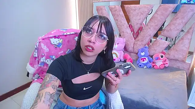 Niina Sissy online show from 23, 12, 2025