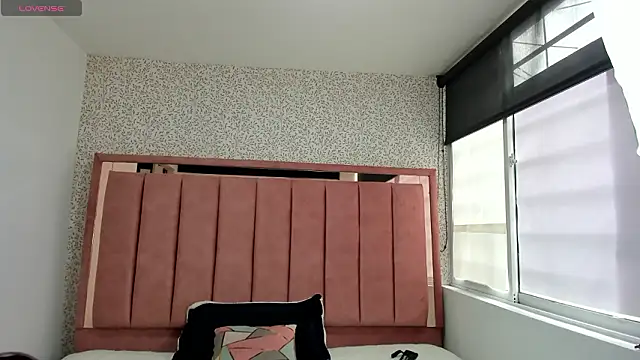 Hanna Lee   online show from 5, 3, 2026