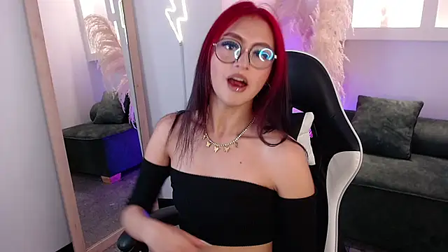 ximenaa as online show from 23, 9, 2025
