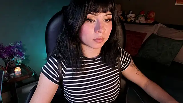 Snapshot of GaiaJoness chatting on 27, 11, 2025 GaiaJoness online show from 27, 11, 2025