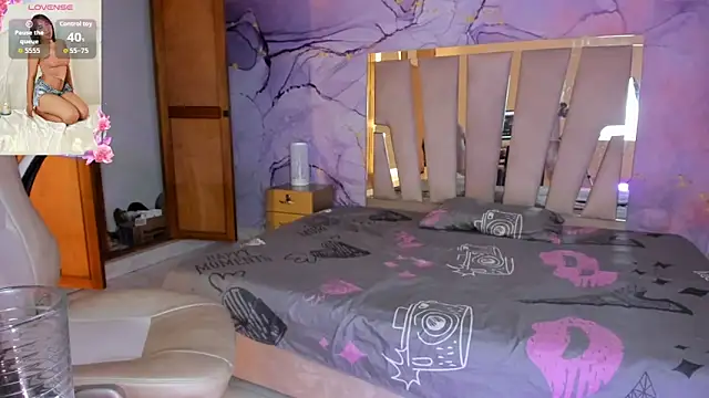 Elowen Clark online show from 13, 10, 2025