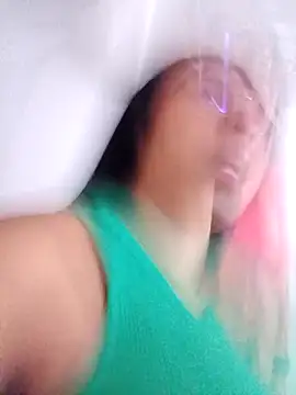 Elowen Clark online show from 18, 2, 2026