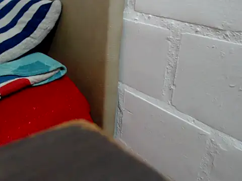 Snapshot of blondehotsquirt chatting on 15, 2, 2026 blondehotsquirt online show from 15, 2, 2026