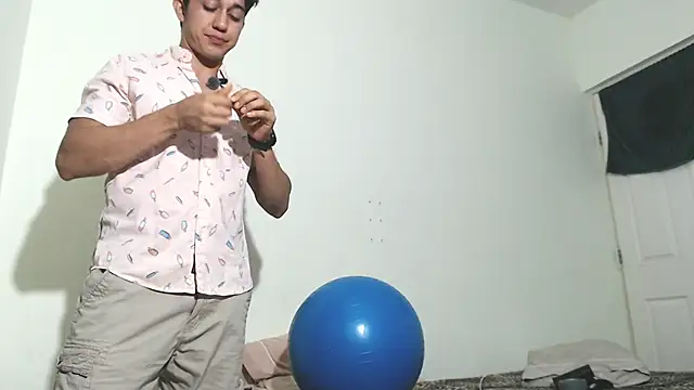 Snapshot of Penelope77 chatting on 11, 10, 2025 Penelope77 online show from 11, 10, 2025