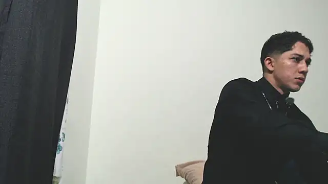 Snapshot of Penelope77 chatting on 24, 10, 2025 Penelope77 online show from 24, 10, 2025