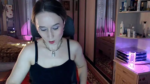 Snapshot of ClassyInna chatting on 1, 11, 2025 ClassyInna online show from 1, 11, 2025