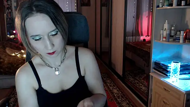 Snapshot of ClassyInna chatting on 18, 11, 2025 ClassyInna online show from 18, 11, 2025