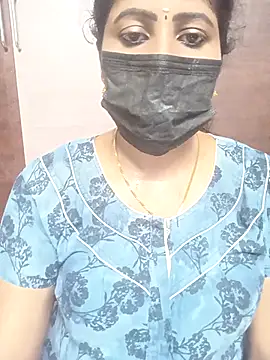 Snapshot of vasundhara26 chatting on 27, 9, 2025 vasundhara26 online show from 27, 9, 2025