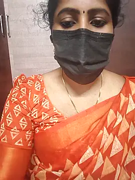 Snapshot of vasundhara26 chatting on 11, 10, 2025 vasundhara26 online show from 11, 10, 2025