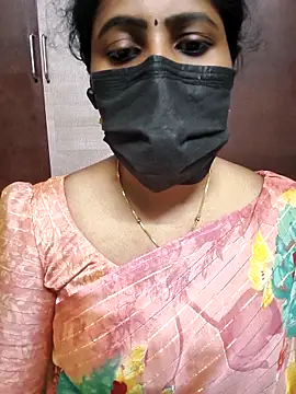 Snapshot of vasundhara26 chatting on 16, 11, 2025 vasundhara26 online show from 16, 11, 2025