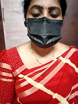 Snapshot of vasundhara26 chatting on 23, 11, 2025 vasundhara26 online show from 23, 11, 2025