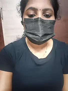 Snapshot of vasundhara26 chatting on 24, 11, 2025 vasundhara26 online show from 24, 11, 2025