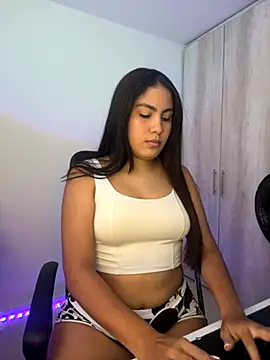Snapshot of OriannaLuna chatting on 21, 9, 2025 OriannaLuna online show from 21, 9, 2025