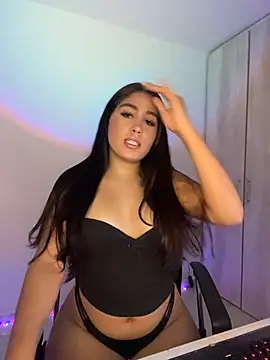 Snapshot of OriannaLuna chatting on 20, 10, 2025 OriannaLuna online show from 20, 10, 2025