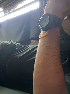 Alabestia12 online show from 4, 12, 2025