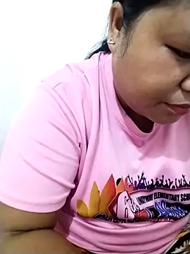 Snapshot of big_booty15 chatting on 19, 11, 2025 big booty15 online show from 19, 11, 2025