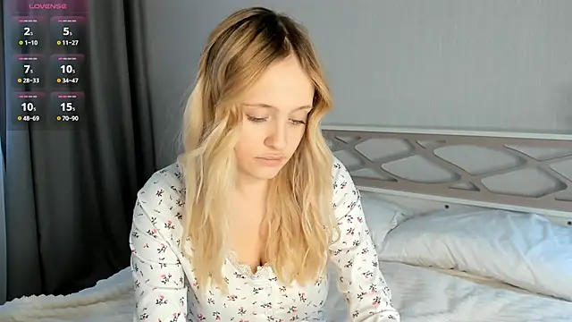 Julliakoill online show from 12, 10, 2025