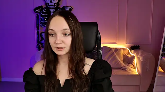 ameliaglamour online show from 24, 10, 2025