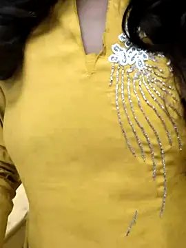 Snapshot of Kayna_Rawat chatting on 5, 11, 2025 Kayna Rawat online show from 5, 11, 2025