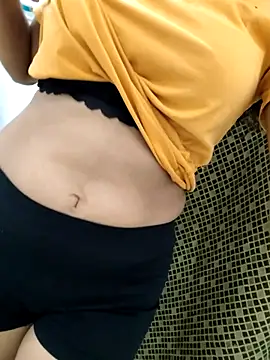 Snapshot of Kayna_Rawat chatting on 10, 11, 2025 Kayna Rawat online show from 10, 11, 2025