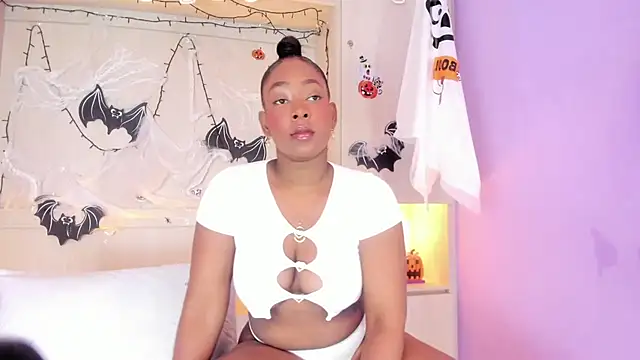 CassiieLondon online show from 25, 10, 2025