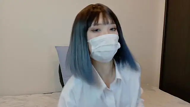 sarina at online show from 16, 2, 2026