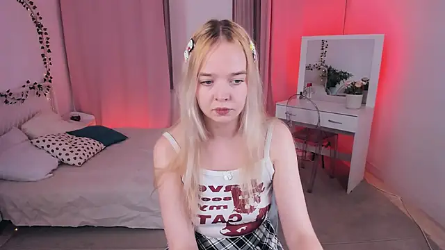 BellaMontgomery online show from 13, 10, 2025