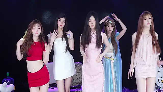 EYgirl222 online show from 21, 3, 2026