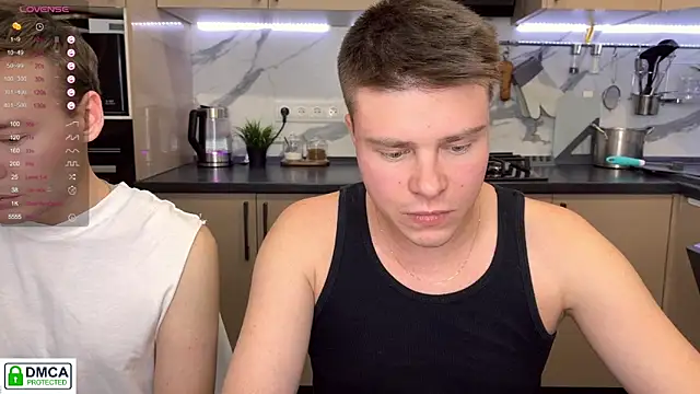 Snapshot of holy_eggs_02 chatting on 8, 10, 2025 holy eggs 02 online show from 8, 10, 2025