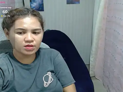 Snapshot of prettyxen14 chatting on 25, 10, 2025 prettyxen14 online show from 25, 10, 2025