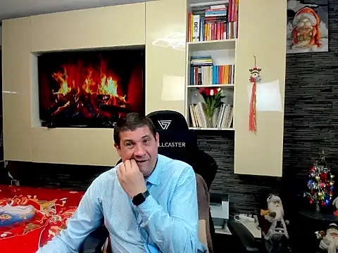 SpartacusDaddy48 online show from 6, 2, 2026