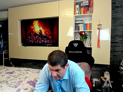 SpartacusDaddy48 online show from 7, 2, 2026