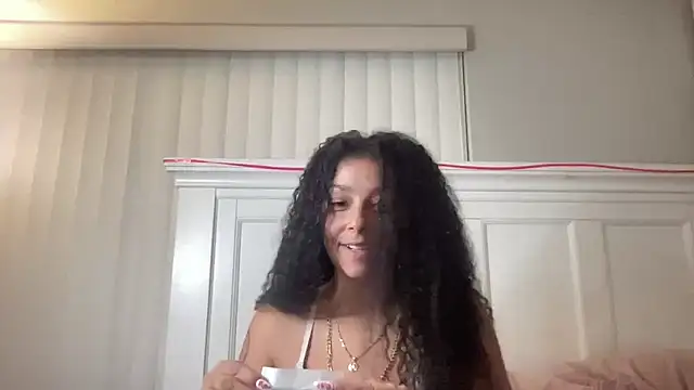 sweetnjuicyyy online show from 10, 10, 2025