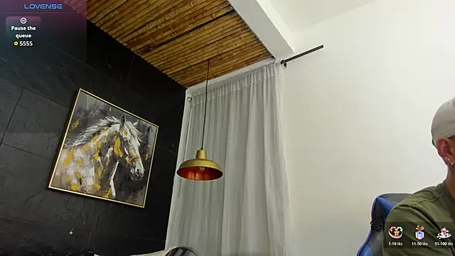 Snapshot of Maximo_Wolff chatting on 24, 10, 2025 Maximo Wolff online show from 24, 10, 2025