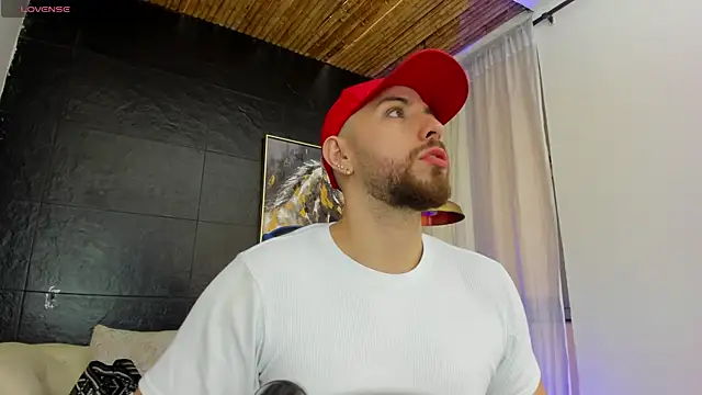 Snapshot of Maximo_Wolff chatting on 28, 10, 2025 Maximo Wolff online show from 28, 10, 2025