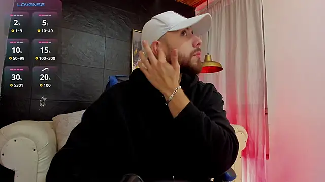 Snapshot of Maximo_Wolff chatting on 2, 11, 2025 Maximo Wolff online show from 2, 11, 2025