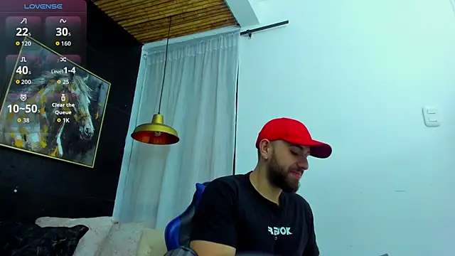 Snapshot of Maximo_Wolff chatting on 5, 11, 2025 Maximo Wolff online show from 5, 11, 2025