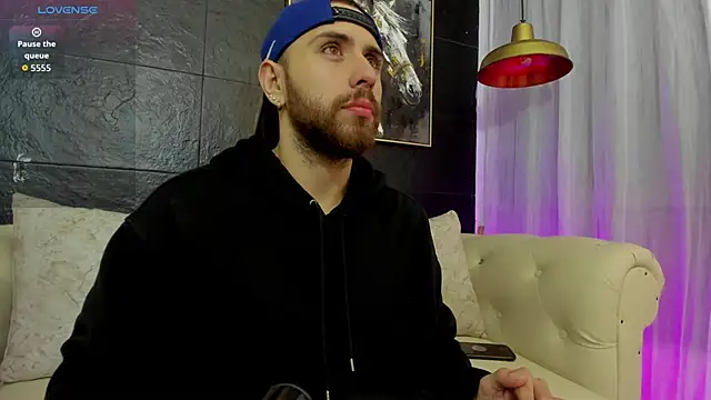 Snapshot of Maximo_Wolff chatting on 9, 11, 2025 Maximo Wolff online show from 9, 11, 2025