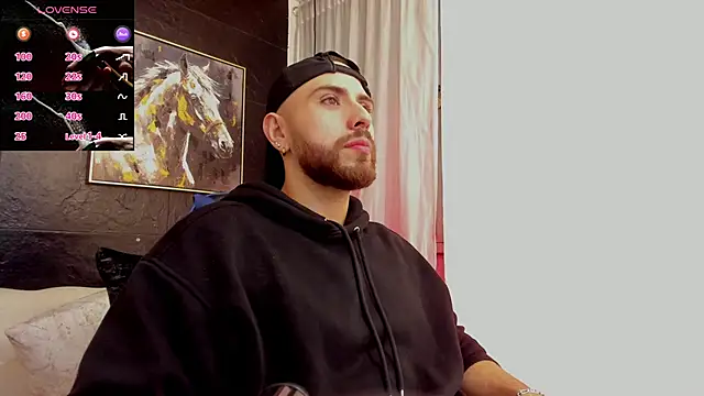 Snapshot of Maximo_Wolff chatting on 13, 11, 2025 Maximo Wolff online show from 13, 11, 2025